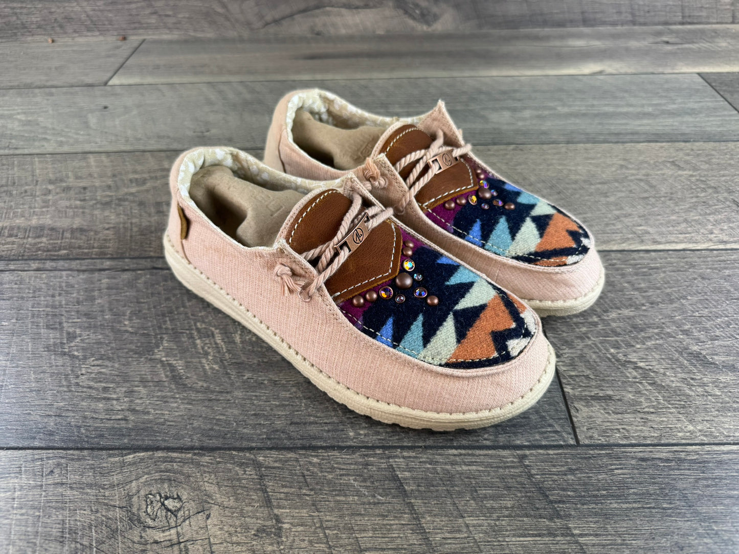 Women’s Size 8 - Peach Linen w/Pink Wool Inlay