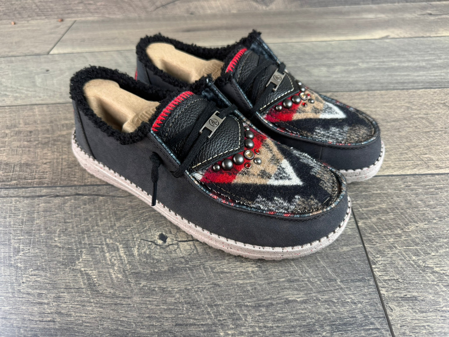 Women’s Size 10 - Charcoal Shoe with Black/Tan/Red Wool
