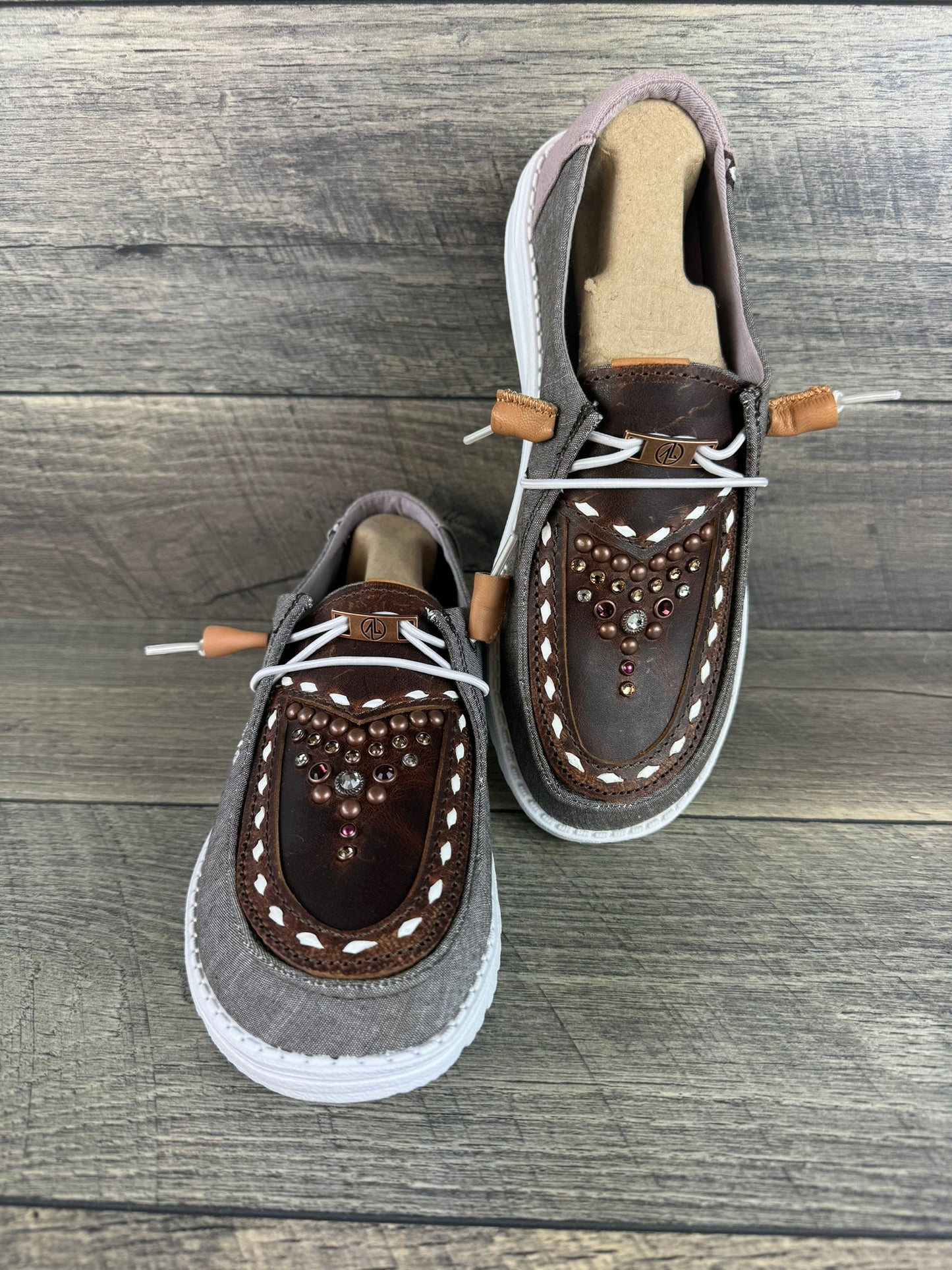 Women’s Size 8 - Heather Brown/Burgundy Confetti