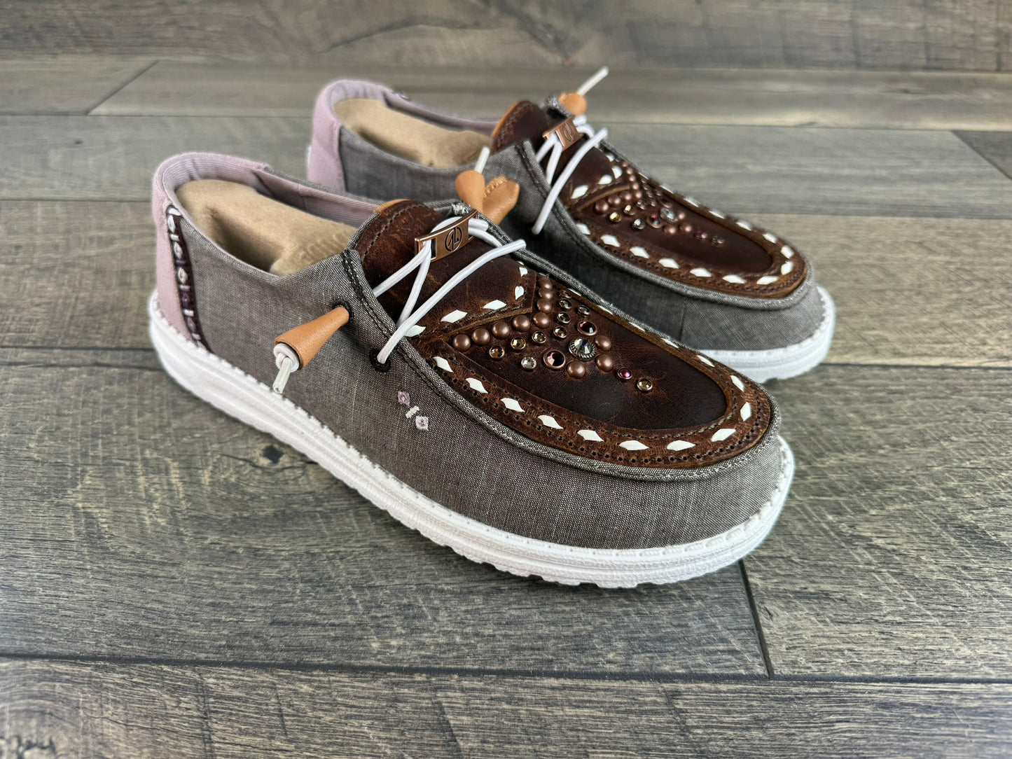 Women’s Size 8 - Heather Brown/Burgundy Confetti