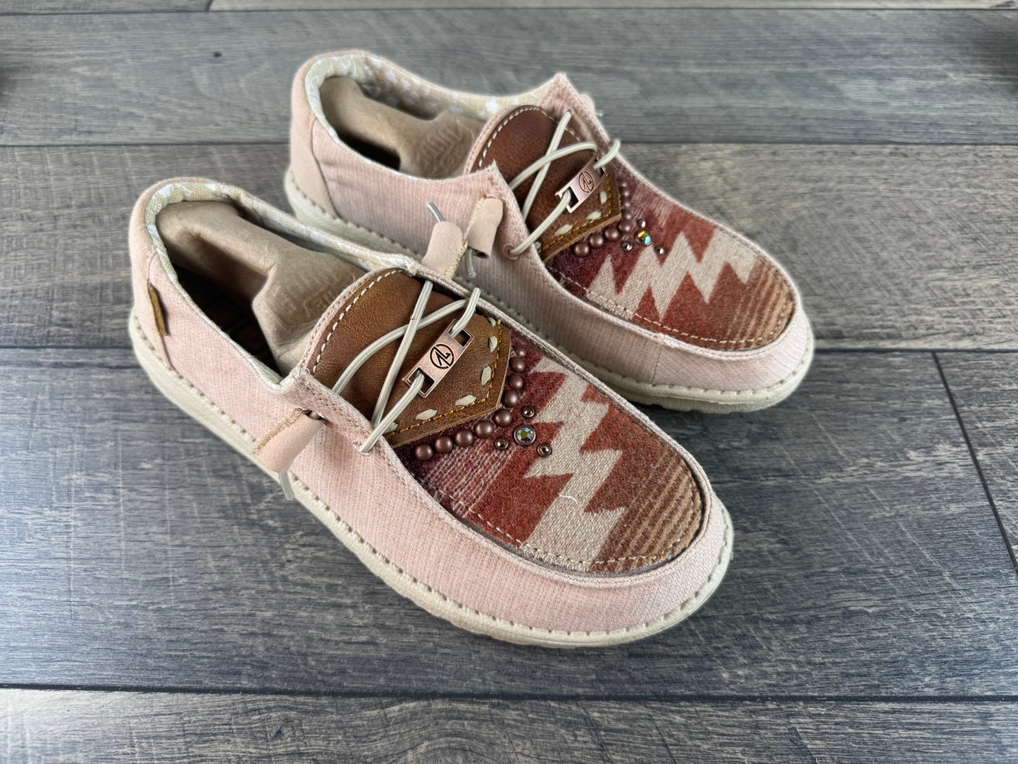 Women’s Size 10 - Ivory/Dutton