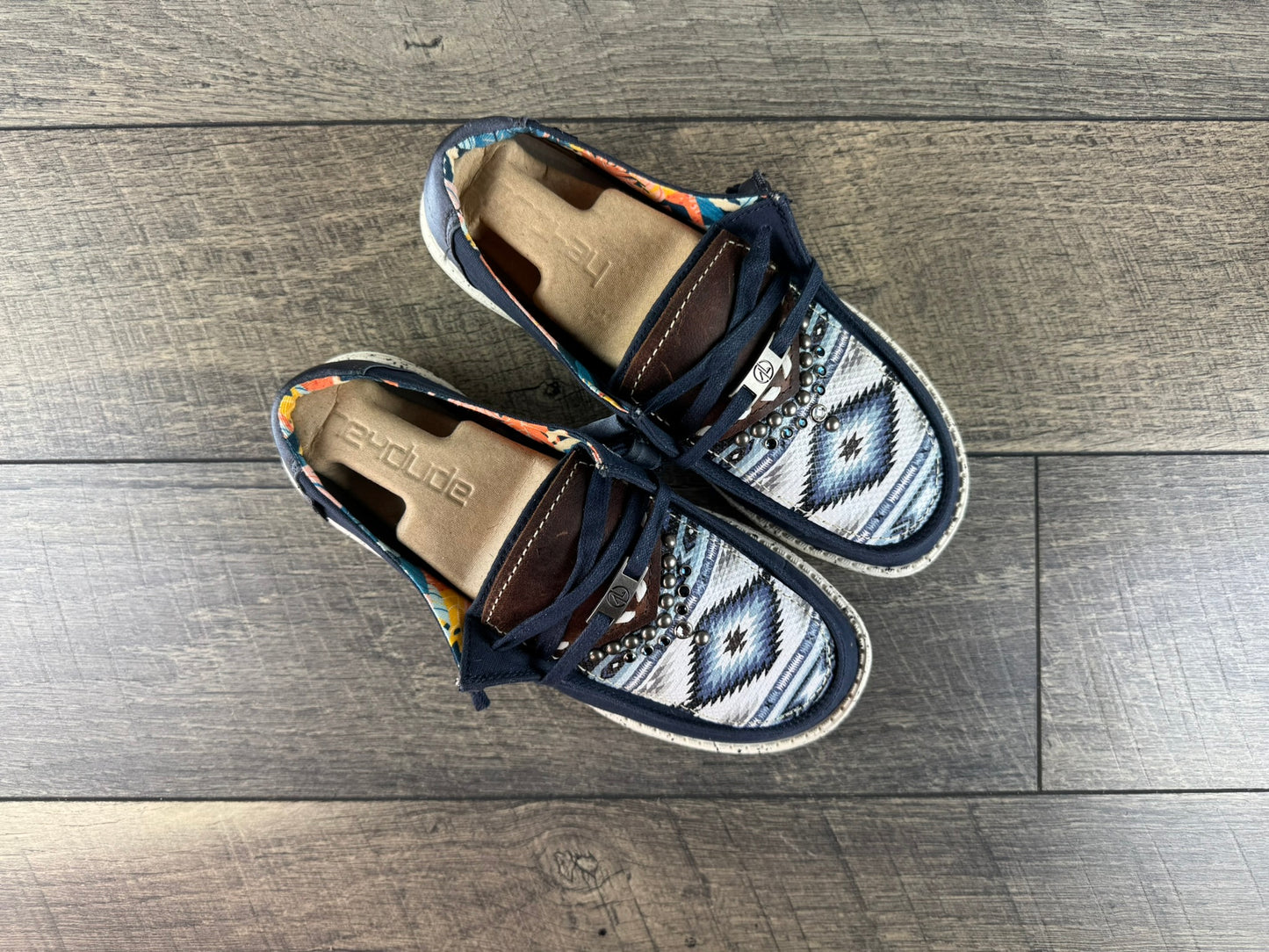 Women’s Size 8 - Navy Aztec