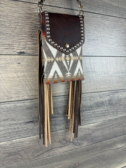 Minnie Crossbody