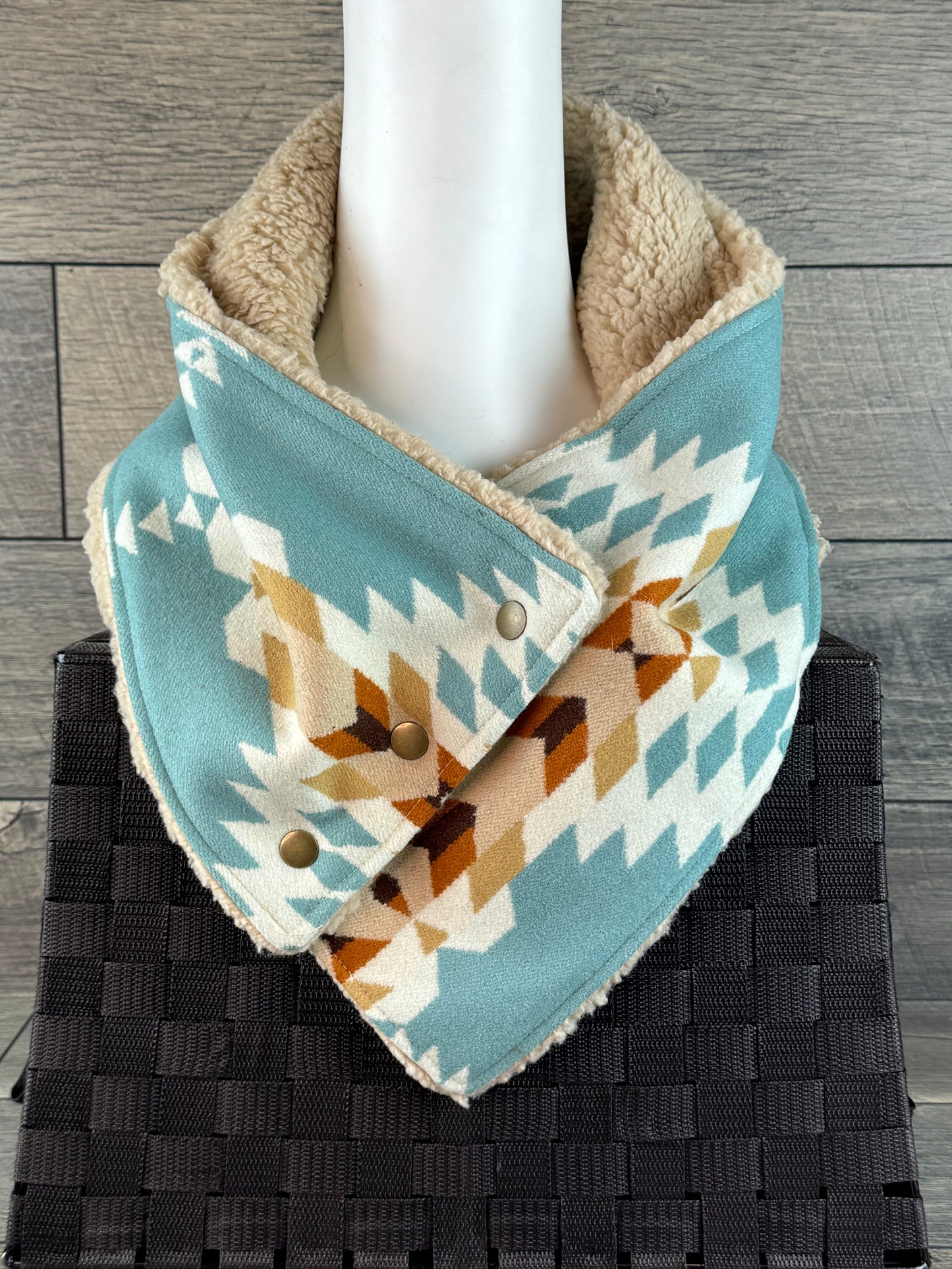 Sherpa Cozy Cowl (Turquoise Arroyo)