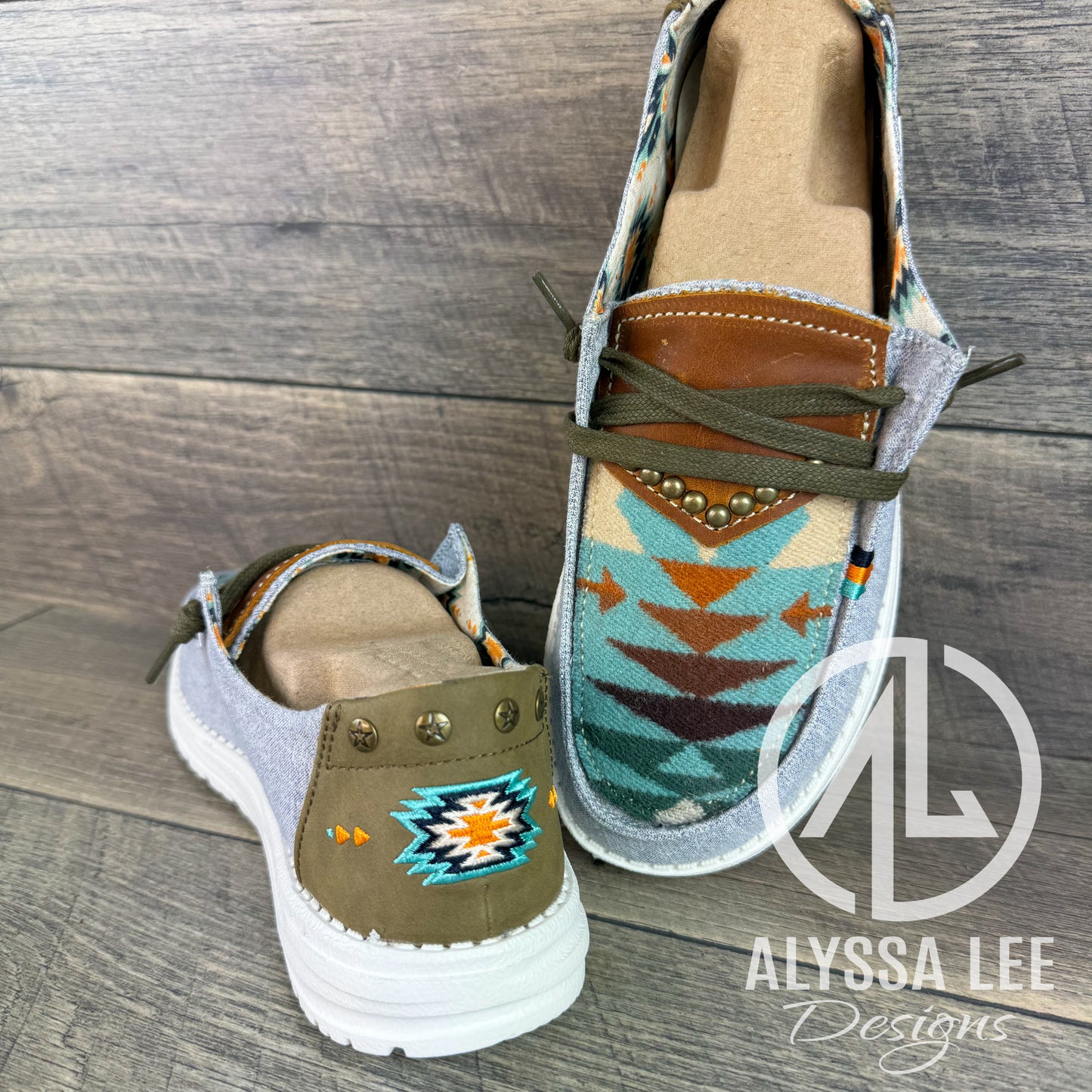 Women’s Size 8 - Grey Aztec w/Tucson Aqua