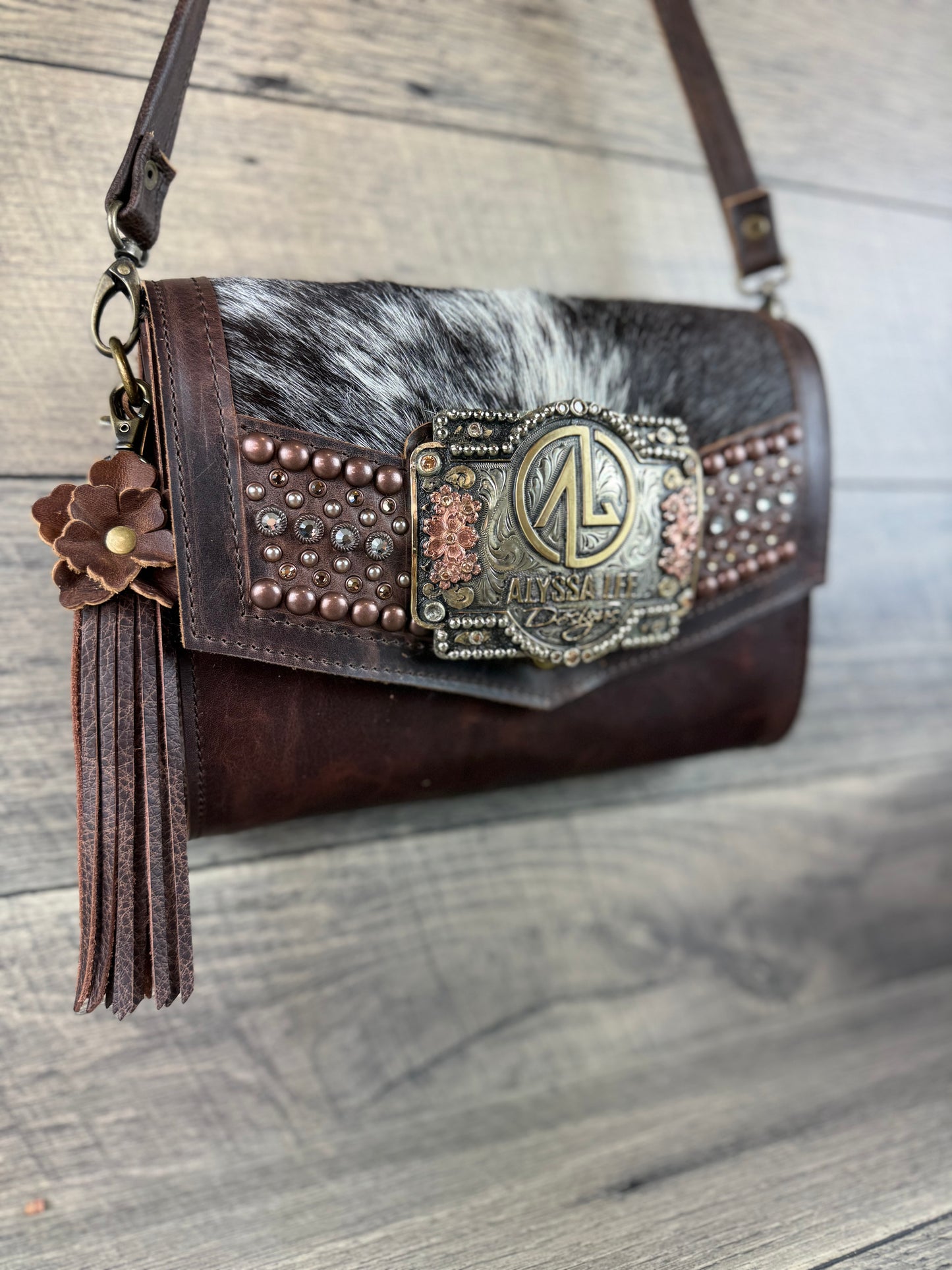 “Jasmine” Crossbody w/Buckle Option - Cowhide