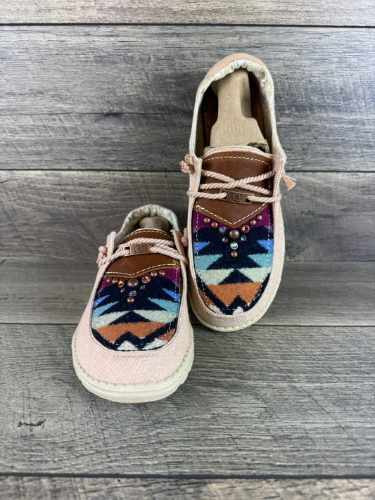Women’s Size 8 - Peach Linen w/Pink Wool Inlay