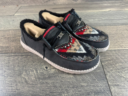 Women’s Size 10 - Charcoal Shoe with Black/Tan/Red Wool