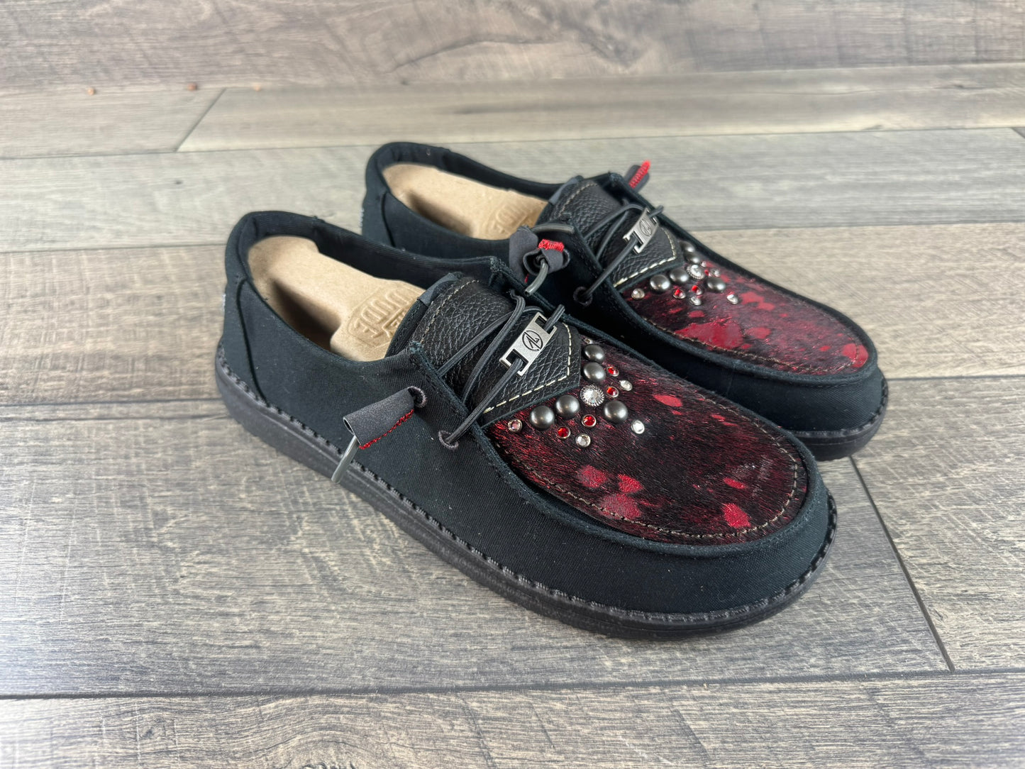 Women’s Size 10 - Black & Red Acid Wash