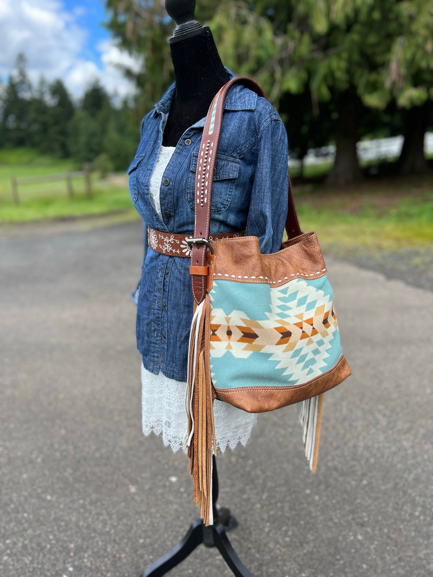 Elite Collection X - Rosemary Shoulder Bag - Turquoise Arroyo w/Saddle & White Fringe